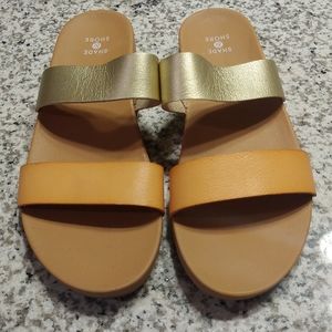 Tan and Gold Sandals Shade & Shore Size 8